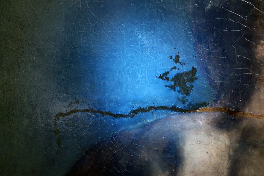 Retouching as seen under UV light; painting from the Bordeaux Museum of Fine Arts